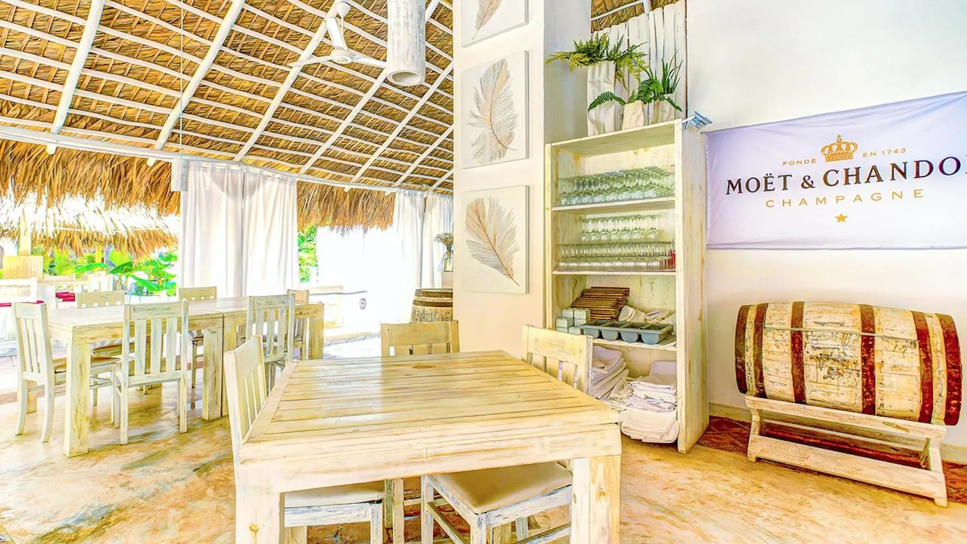 Ducassi Suites Rooftop Pool - Beach Club And Spa Punta Cana Hotel